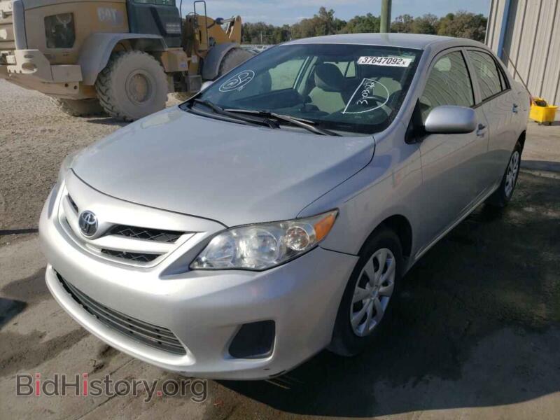 2013 Toyota COROLLA (VIN 2T1BU4EE6DC017633) — фото 2 из 10