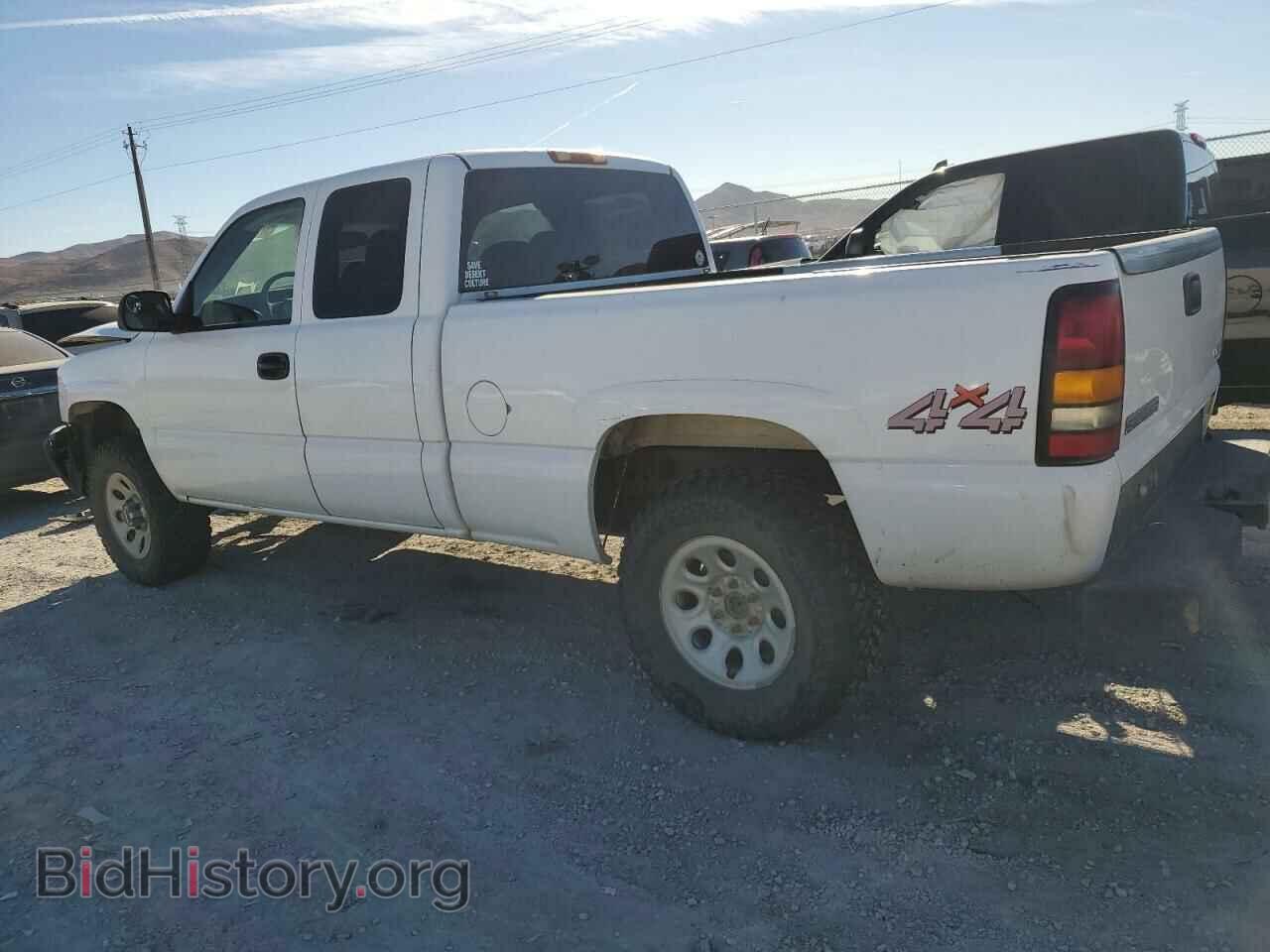 2005 GMC SIERRA - VIN: 1GTEK19B95E120044 - Фото 2