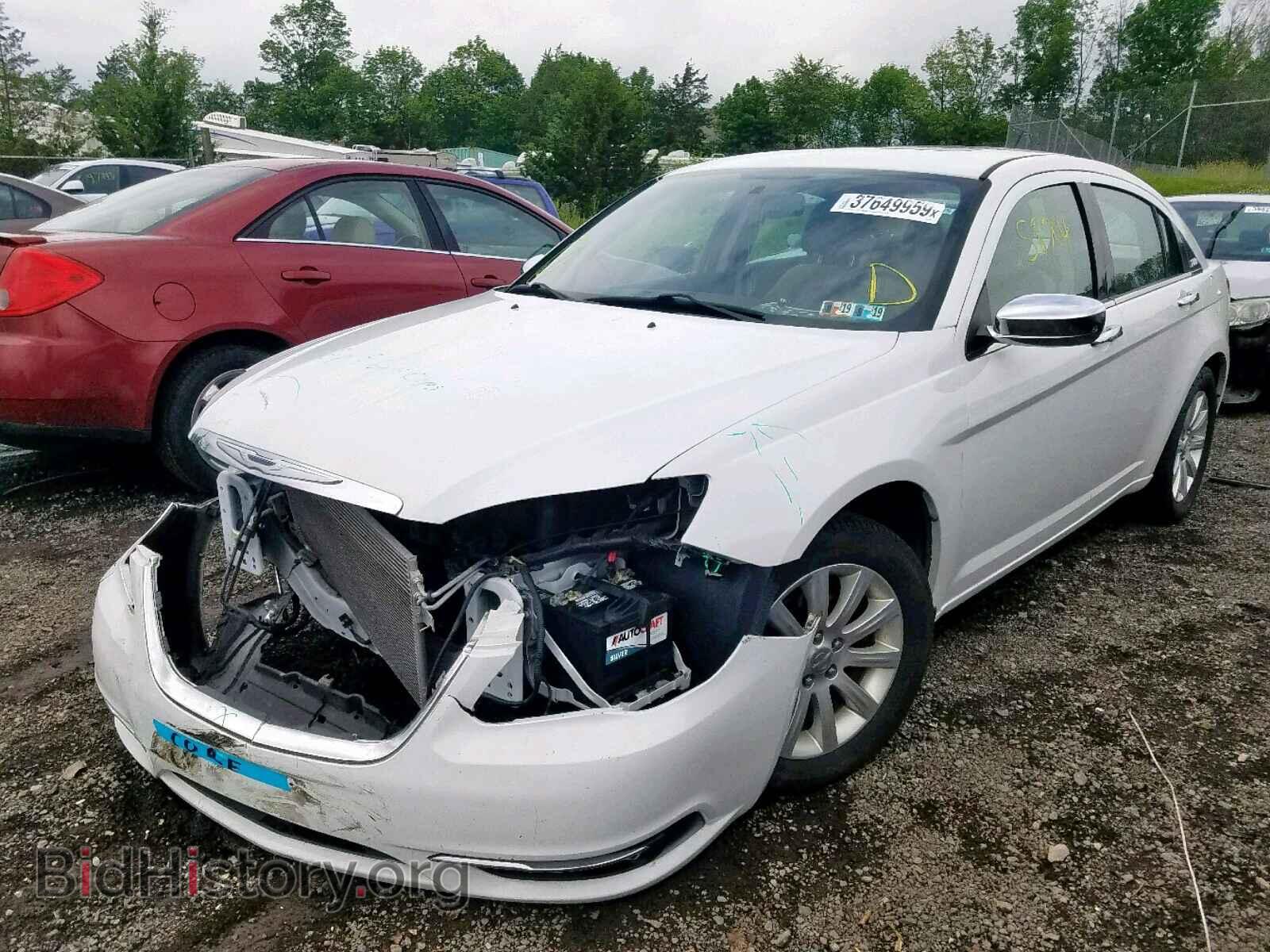 2013 CHRYSLER 200 - VIN: 1C3CCBCG6DN657200 - Фото 2