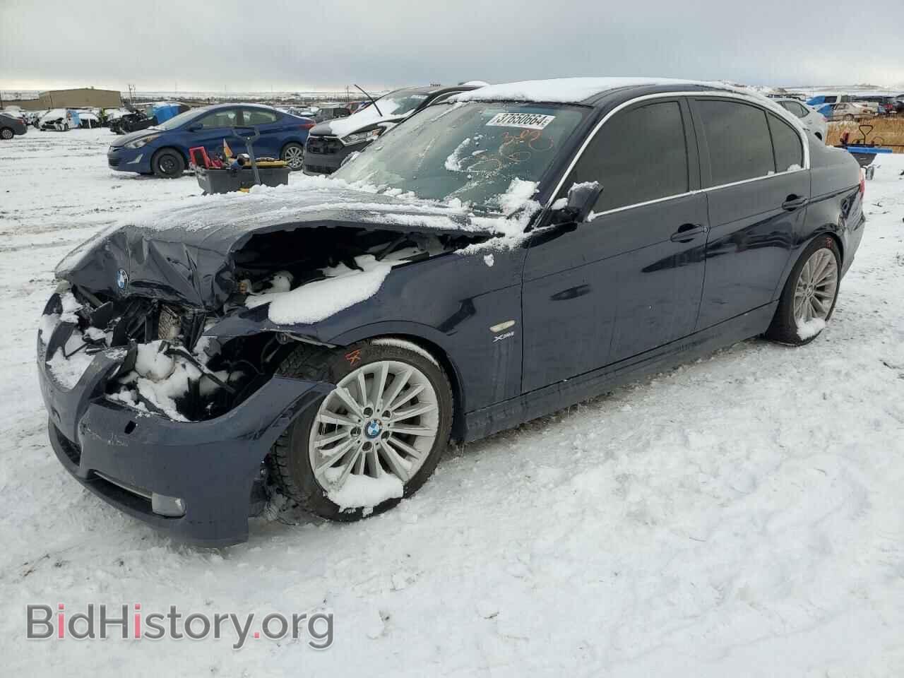 Photo WBAPL33599A515663 - BMW 3 SERIES 2009