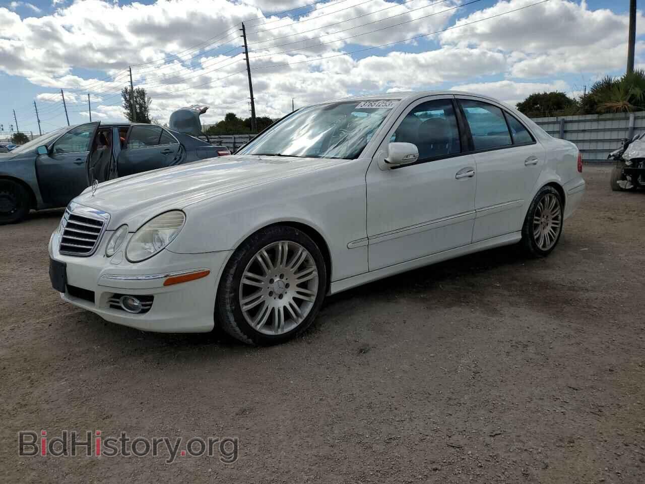 Photo WDBUF56X77B039571 - MERCEDES-BENZ E-CLASS 2007