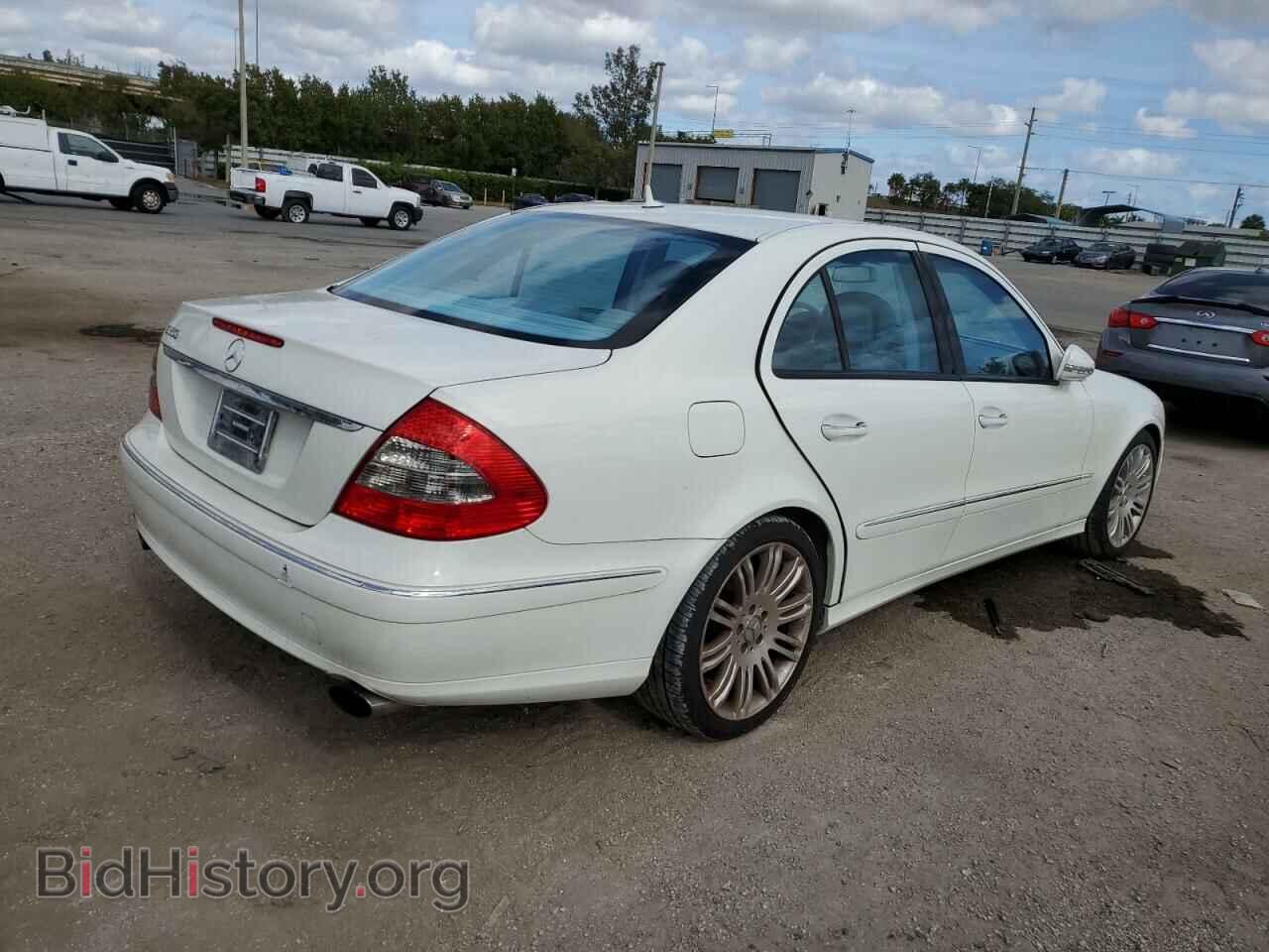 2007 MERCEDES-BENZ E-CLASS - VIN: WDBUF56X77B039571 - Фото 3