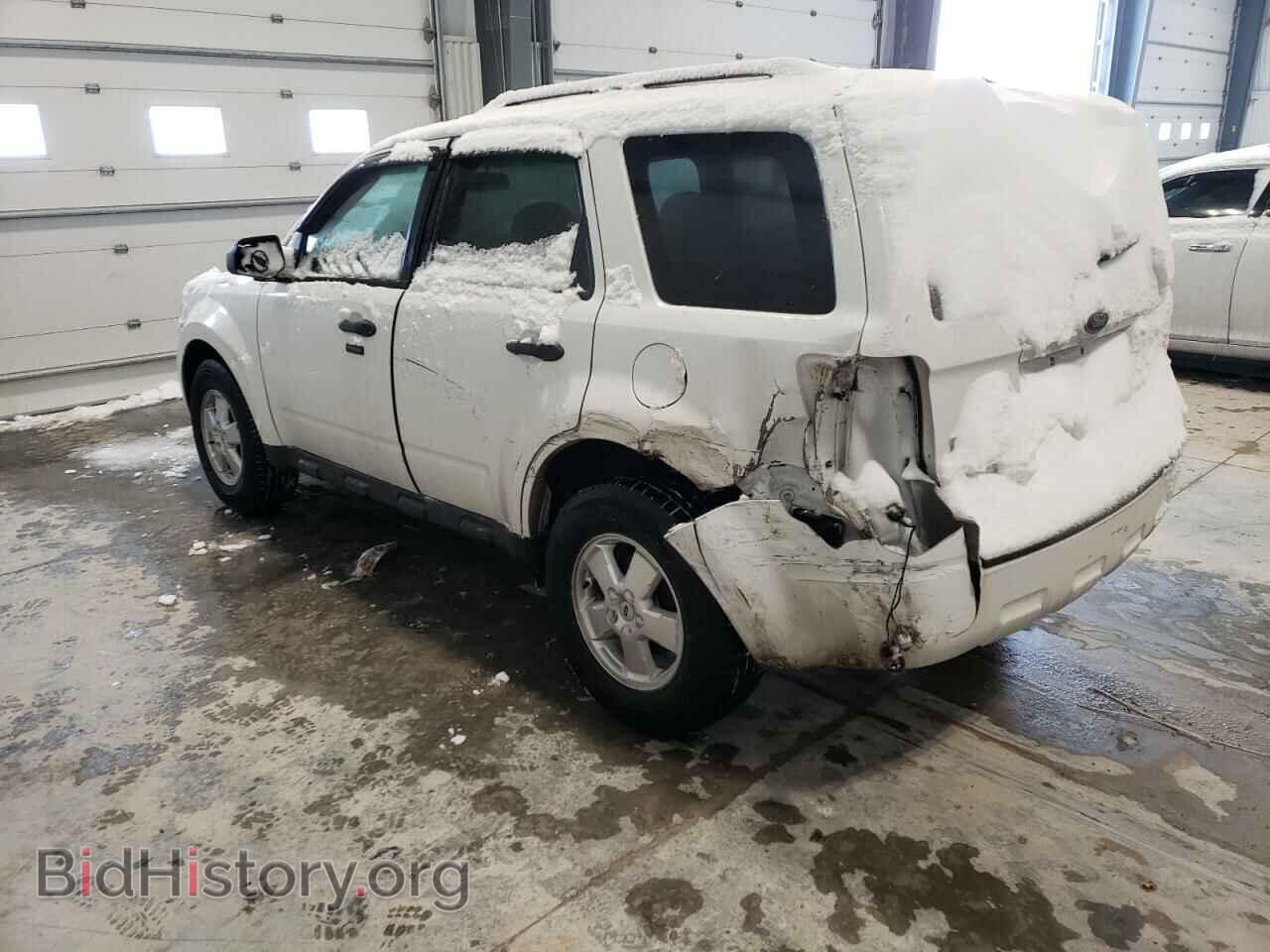 2011 FORD ESCAPE - VIN: 1FMCU0D72BKB74700 - Photo 2