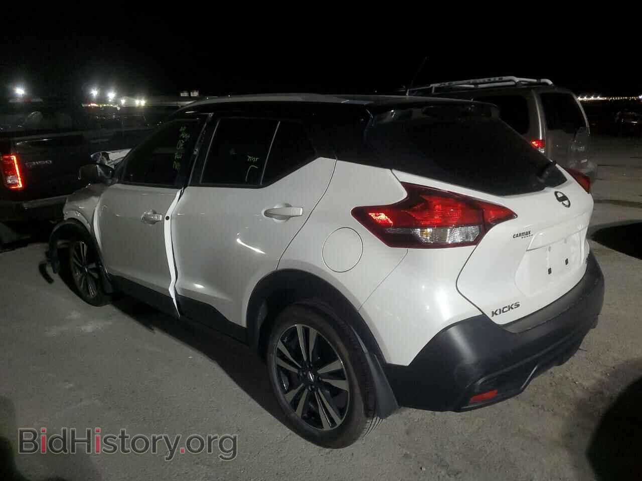 2019 NISSAN KICKS - VIN: 3N1CP5CU3KL496442 - Фото 2