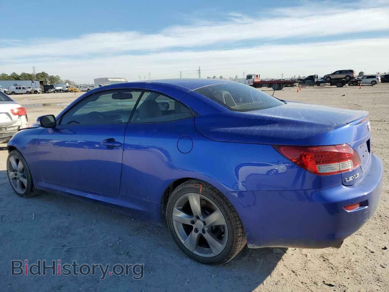 2010 LEXUS IS - VIN: JTHFE2C21A2501035 - Фото 2