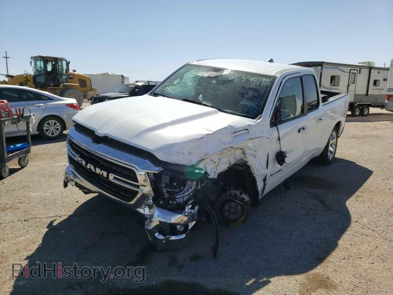 2020 RAM 1500 - VIN: 1C6SRFBT2LN248435 - Фото 2