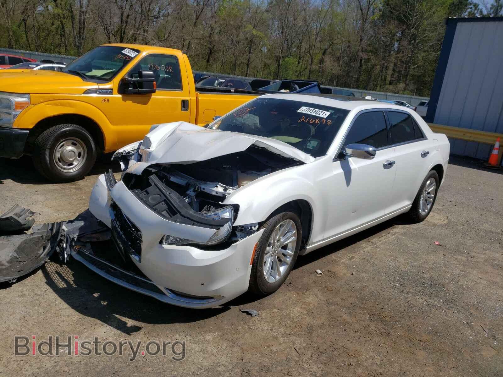 2016 CHRYSLER 300 - VIN: 2C3CCAET3GH216898 - Фото 2