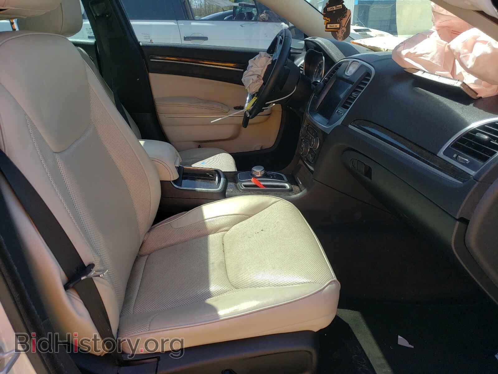 2016 CHRYSLER 300 - VIN: 2C3CCAET3GH216898 - Фото 5