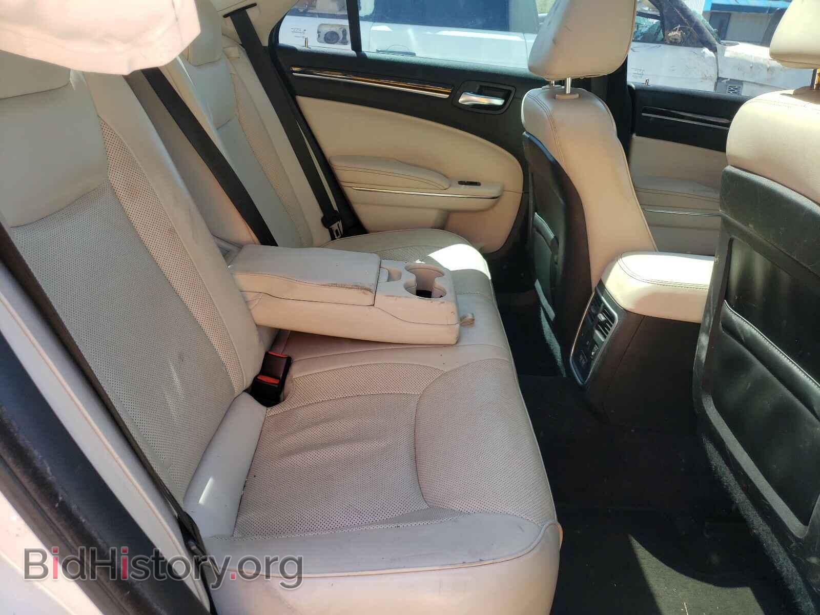 2016 CHRYSLER 300 - VIN: 2C3CCAET3GH216898 - Фото 6
