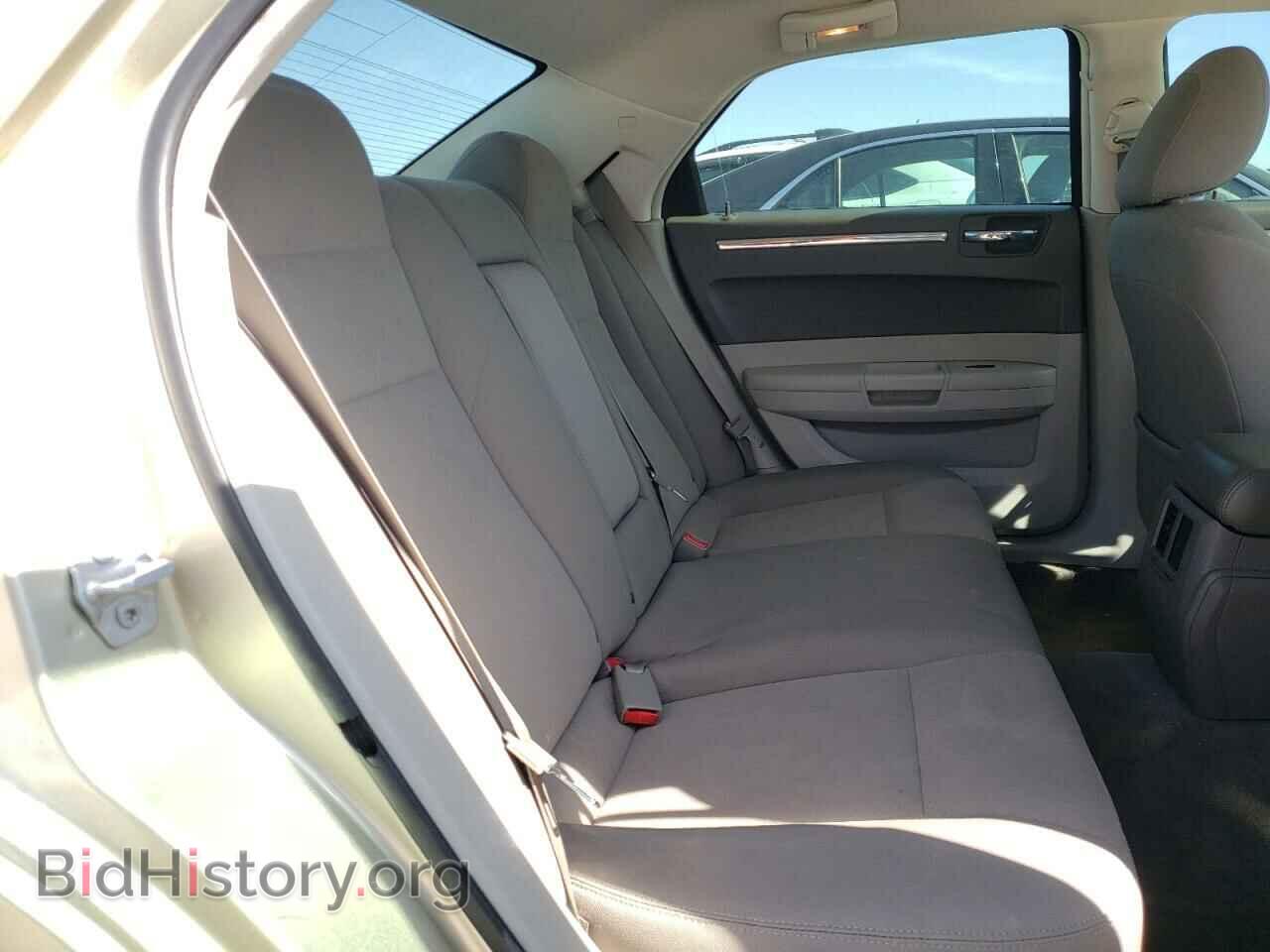2010 CHRYSLER 300 - VIN: 2C3CA4CD0AH209675 - Фото 6