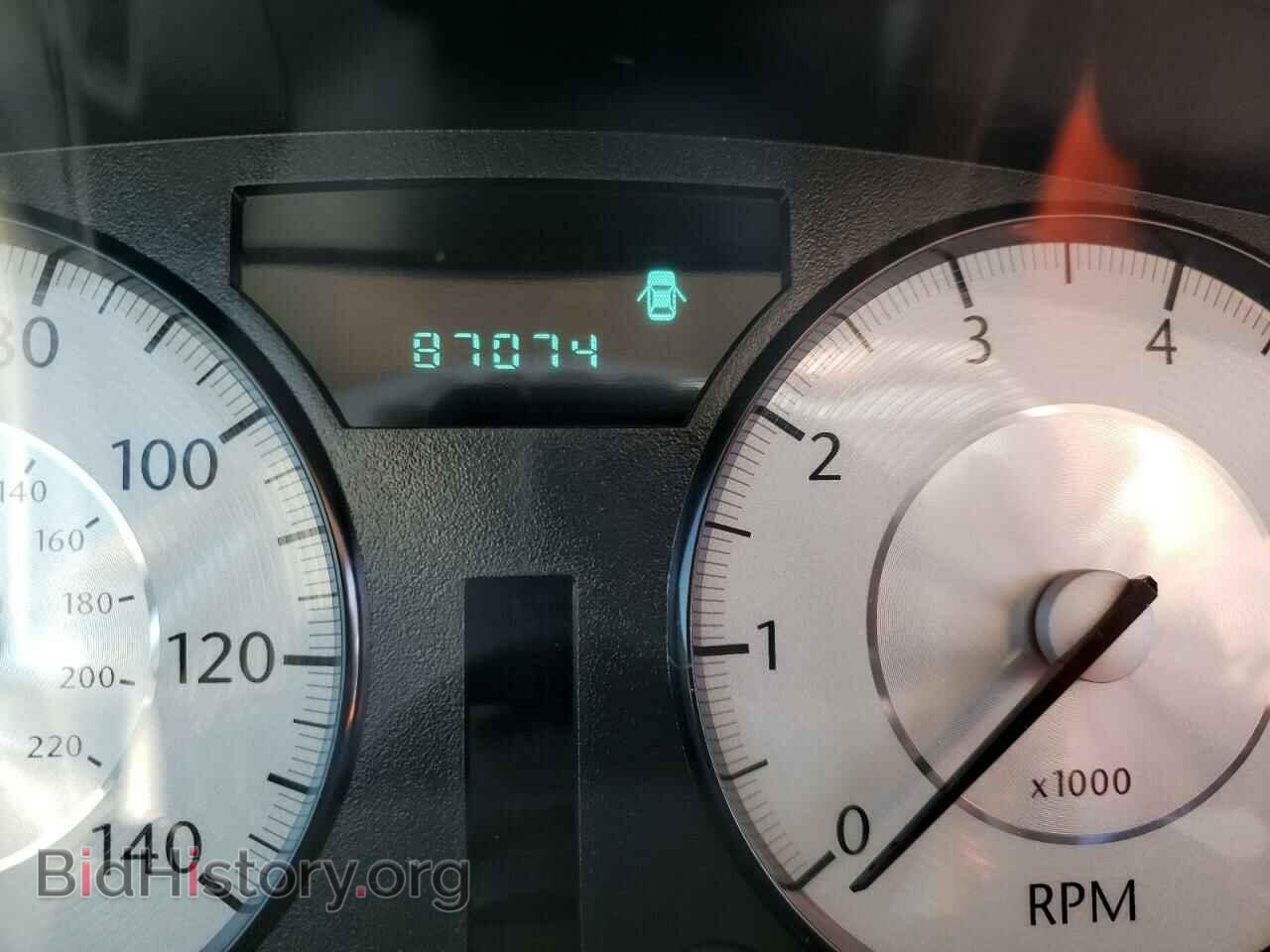 2010 CHRYSLER 300 - VIN: 2C3CA4CD0AH209675 - Фото 8