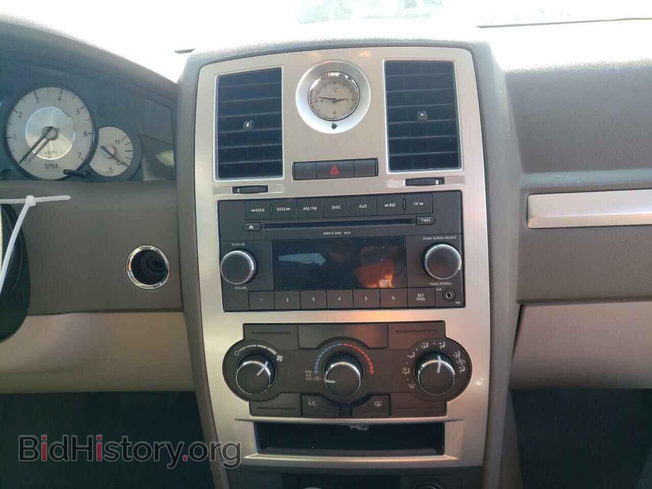 2010 CHRYSLER 300 - VIN: 2C3CA4CD0AH209675 - Фото 9