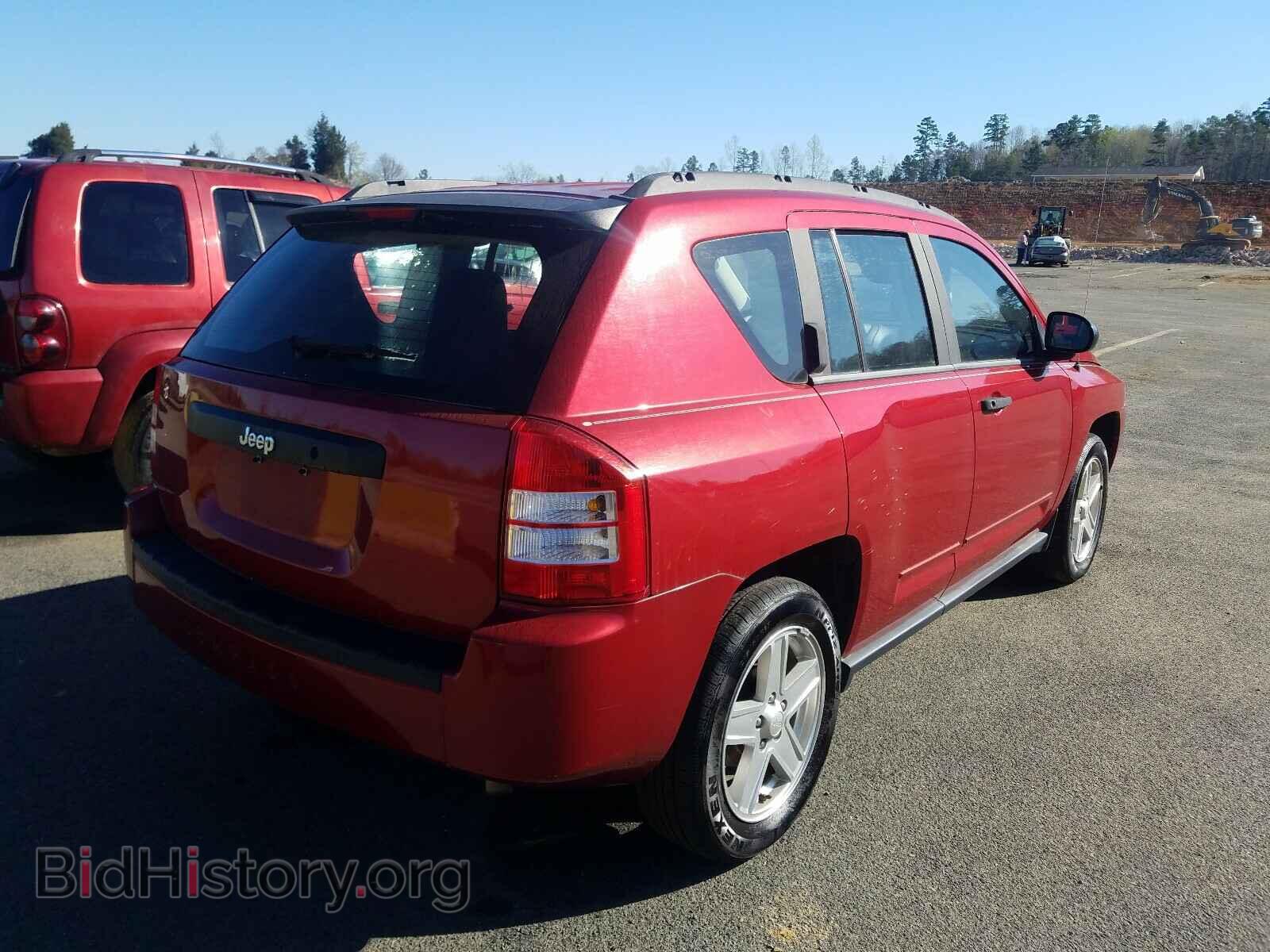 2010 JEEP COMPASS - VIN: 1J4NT4FB2AD504907 - Фото 4