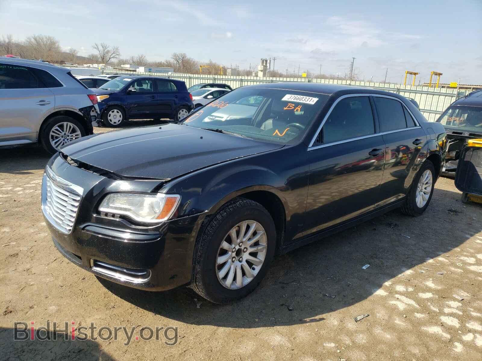 2013 CHRYSLER 300 - VIN: 2C3CCAAG4DH626260 - Фото 2