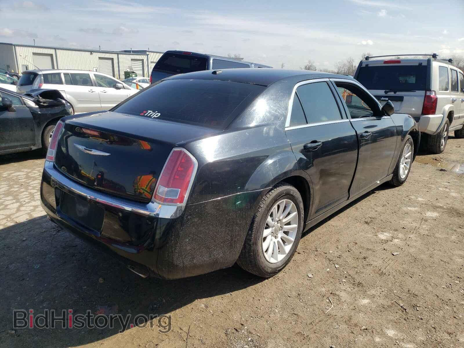 2013 CHRYSLER 300 - VIN: 2C3CCAAG4DH626260 - Фото 4