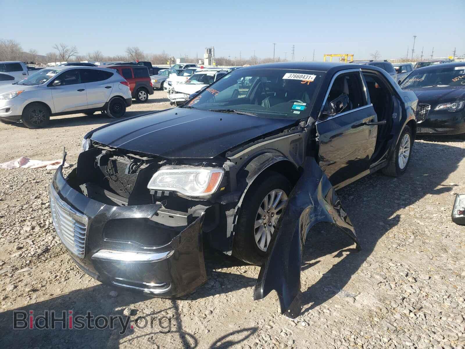2013 CHRYSLER 300 - VIN: 2C3CCAAG4DH657427 - Фото 2