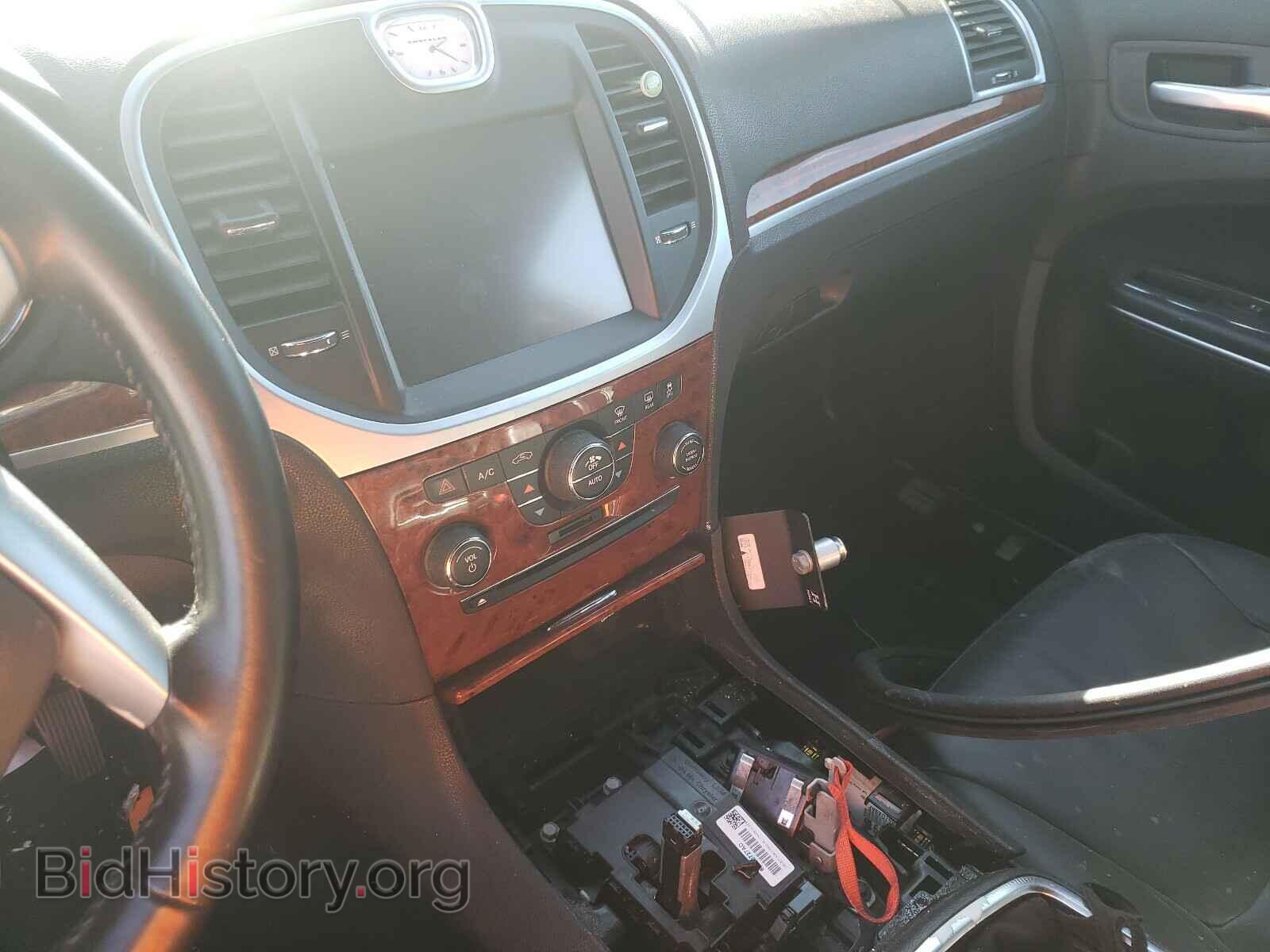2013 CHRYSLER 300 - VIN: 2C3CCAAG4DH657427 - Фото 9