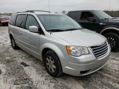 2010 Chrysler MINIVAN Town & COU, silver — VIN 2A4RR5D17AR266565, Copart