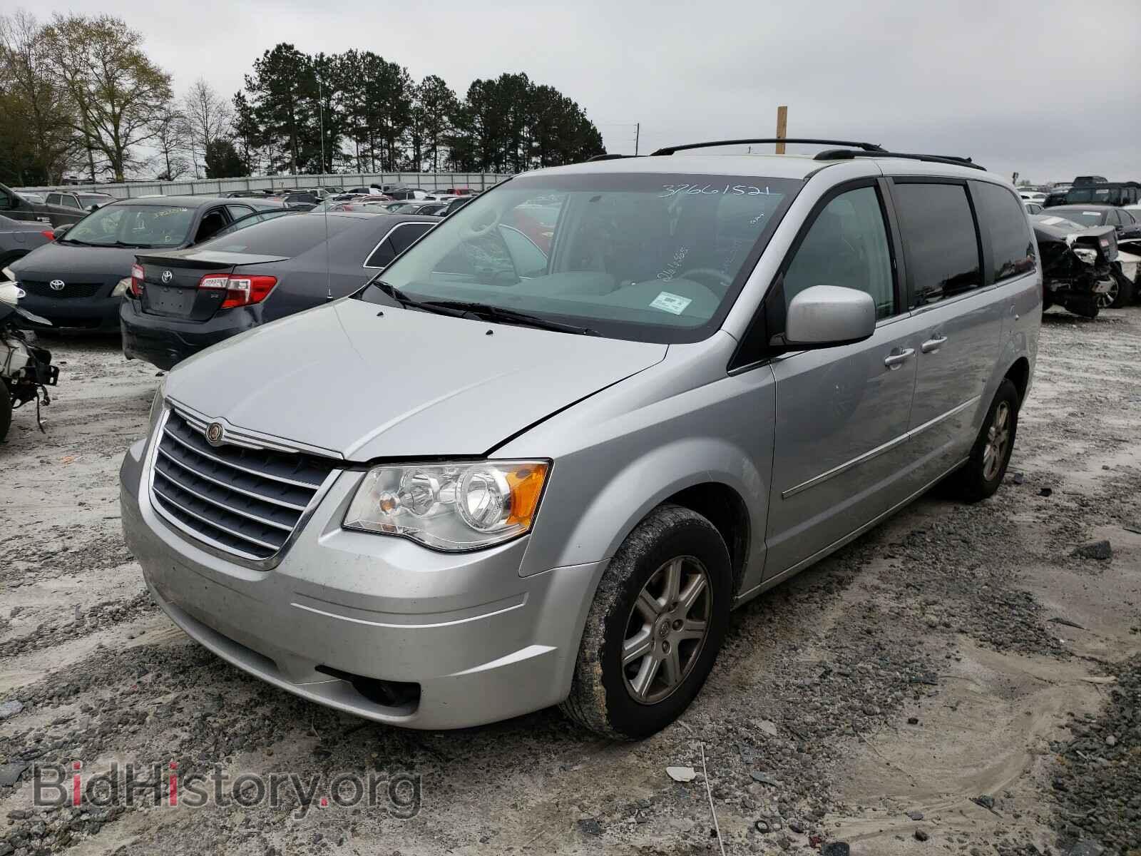 2010 CHRYSLER MINIVAN - VIN: 2A4RR5D17AR266565 - Фото 2
