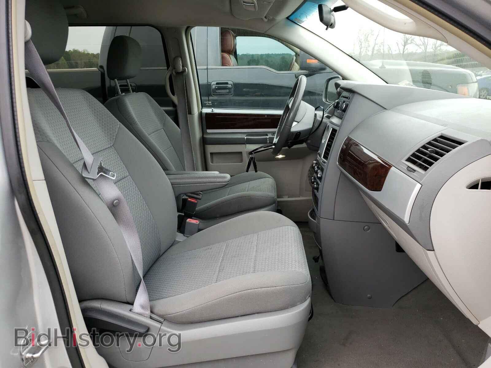 2010 CHRYSLER MINIVAN - VIN: 2A4RR5D17AR266565 - Фото 5