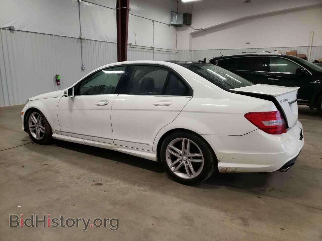 2013 MERCEDES-BENZ C-CLASS - VIN: WDDGF8AB6DR246022 - Фото 2