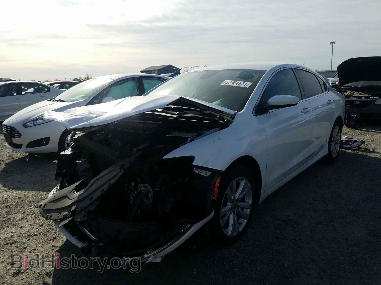 2015 CHRYSLER 200 - VIN: 1C3CCCAB1FN705671 - Фото 2