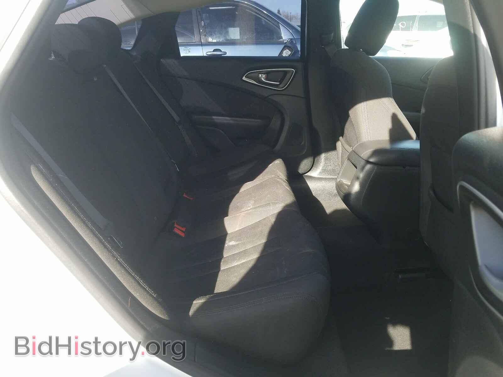 2015 CHRYSLER 200 - VIN: 1C3CCCAB1FN705671 - Фото 6