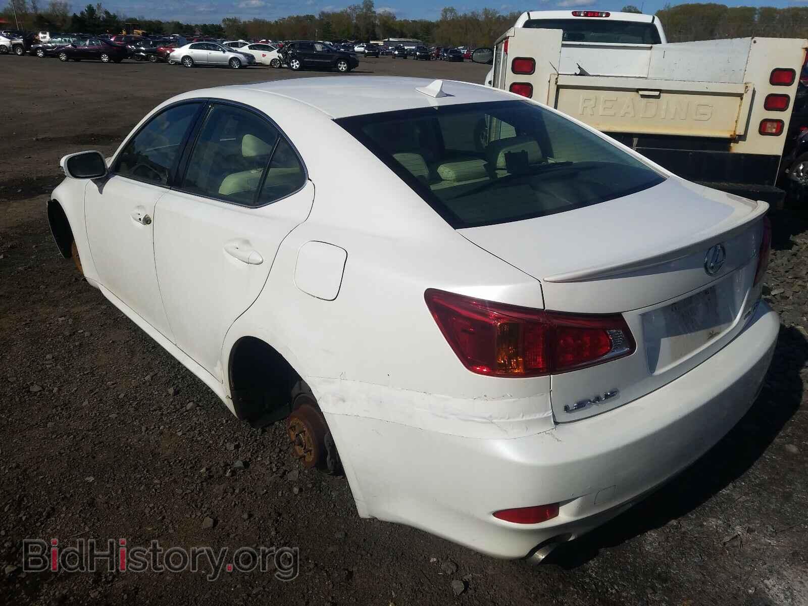 2010 LEXUS IS - VIN: JTHCF5C22A2033009 - Photo 3