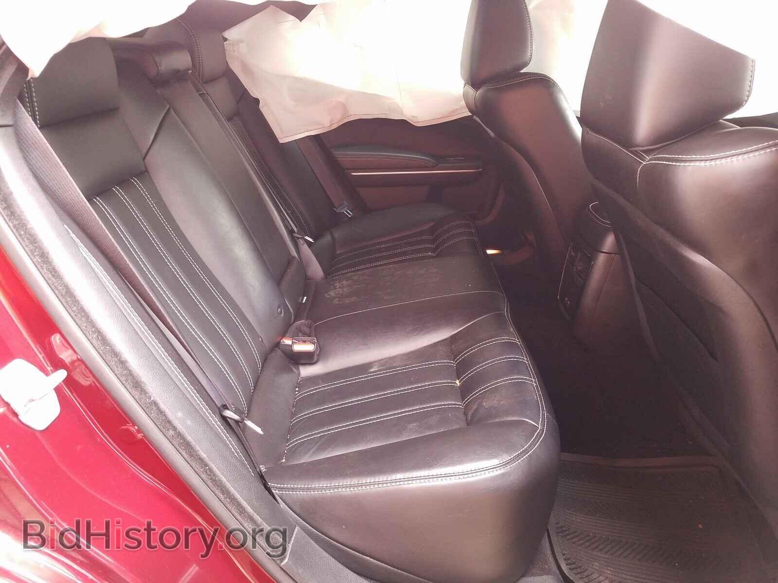2019 CHRYSLER 300 - VIN: 2C3CCAGG5KH640575 - Фото 6