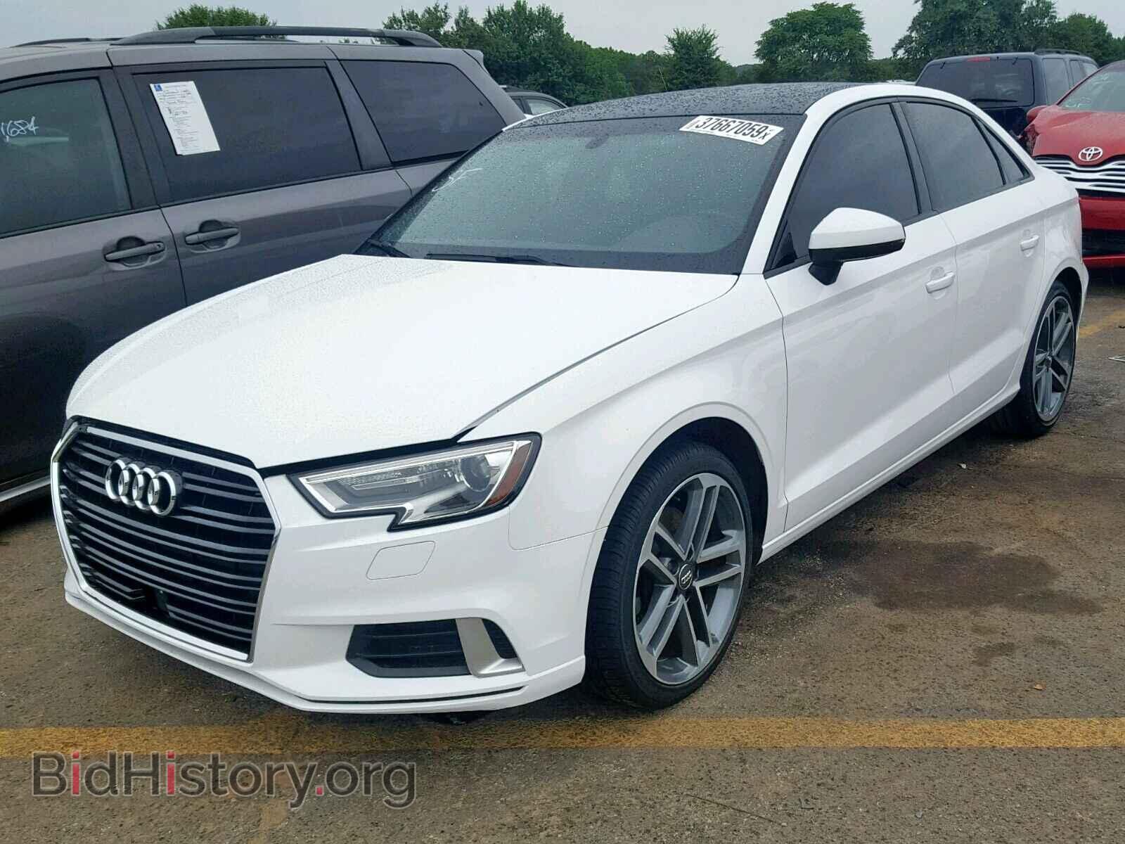 2017 AUDI A3 - VIN: WAUAUGFF8H1055943 - Фото 2