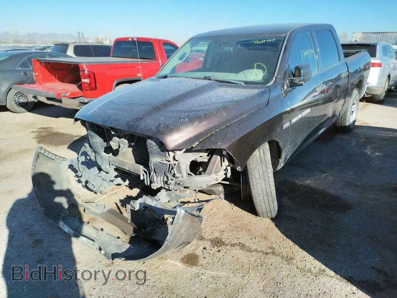 2011 DODGE RAM 1500 - VIN: 1D7RB1CT8BS577773 - Фото 2