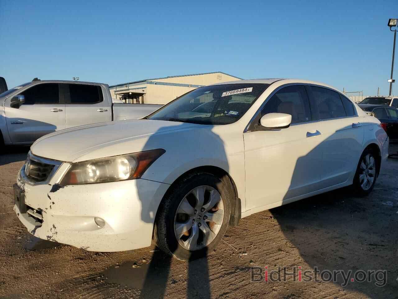 Photo 1HGCP3F87AA005555 - HONDA ACCORD 2010