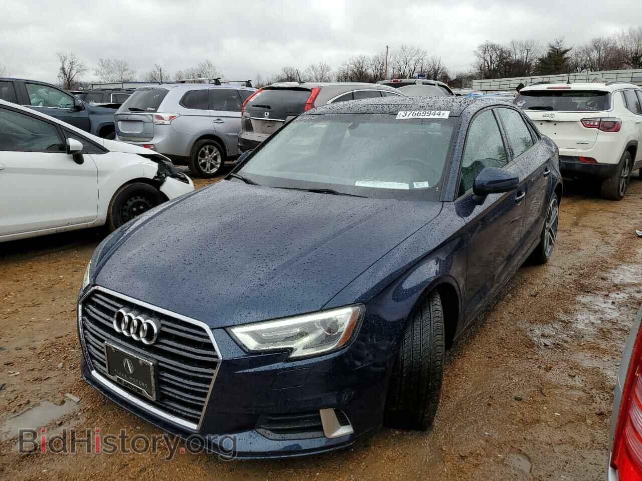 Фотография WAUAUGFFXJ1029740 - AUDI A3 2018