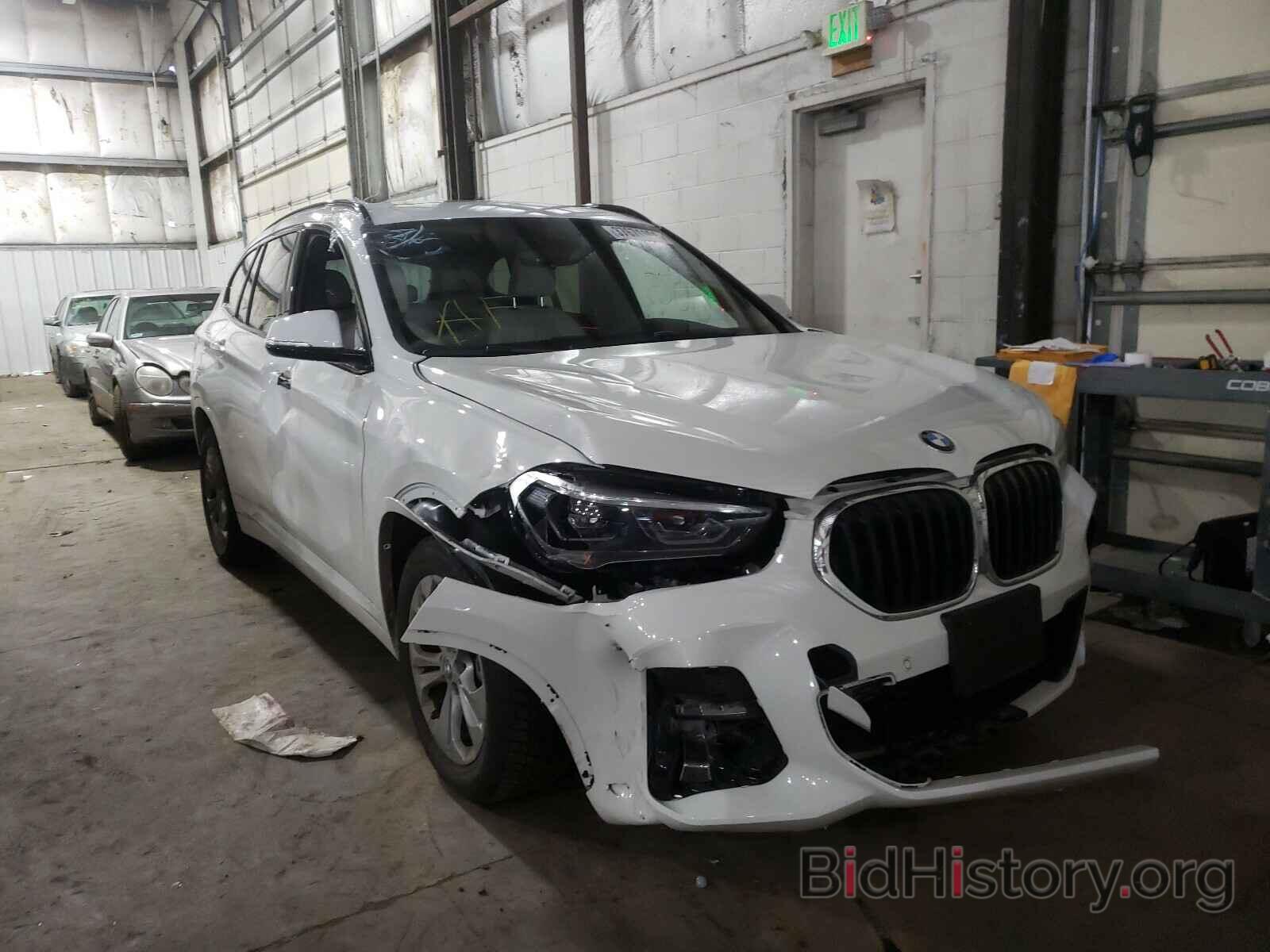 Фотография WBXJG9C00L5P44420 - BMW X1 2020