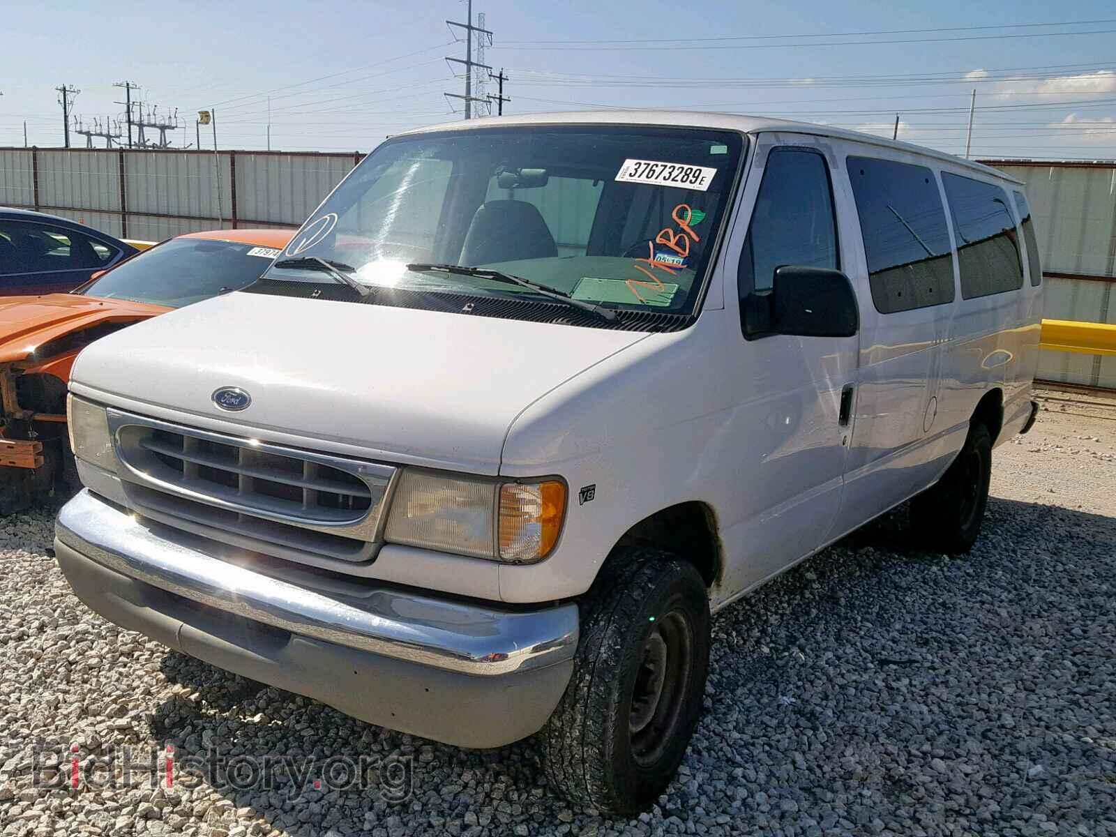 2000 FORD ECONOLINE - VIN: 1FBSS31L1YHB12319 - Photo 2