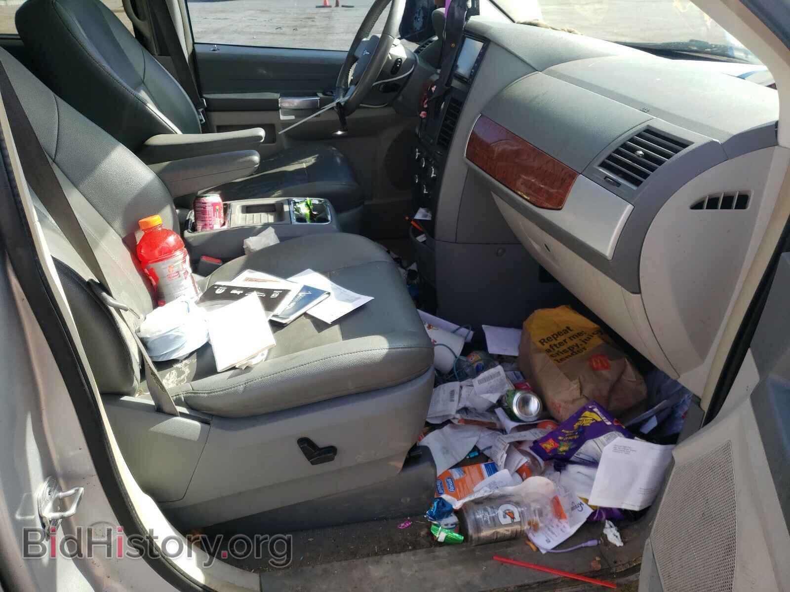 2008 CHRYSLER MINIVAN - VIN: 2A8HR54P88R615497 - Photo 5
