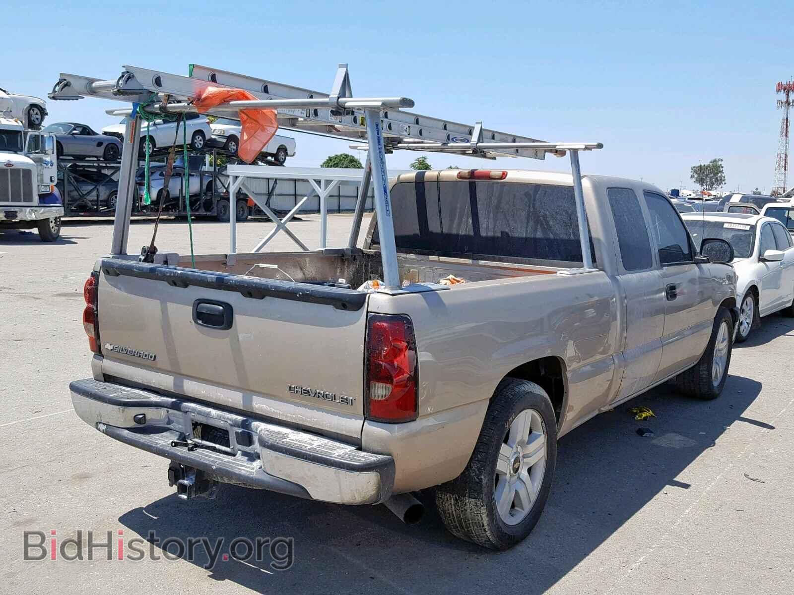 2005 CHEVROLET SILVERADO - VIN: 2GCEC19T751175938 - Фото 4