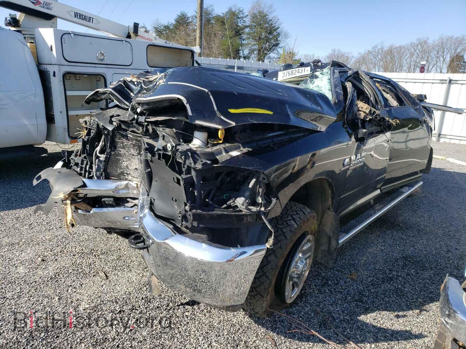 2016 RAM 2500 - VIN: 3C6UR5CLXGG101697 - Photo 2