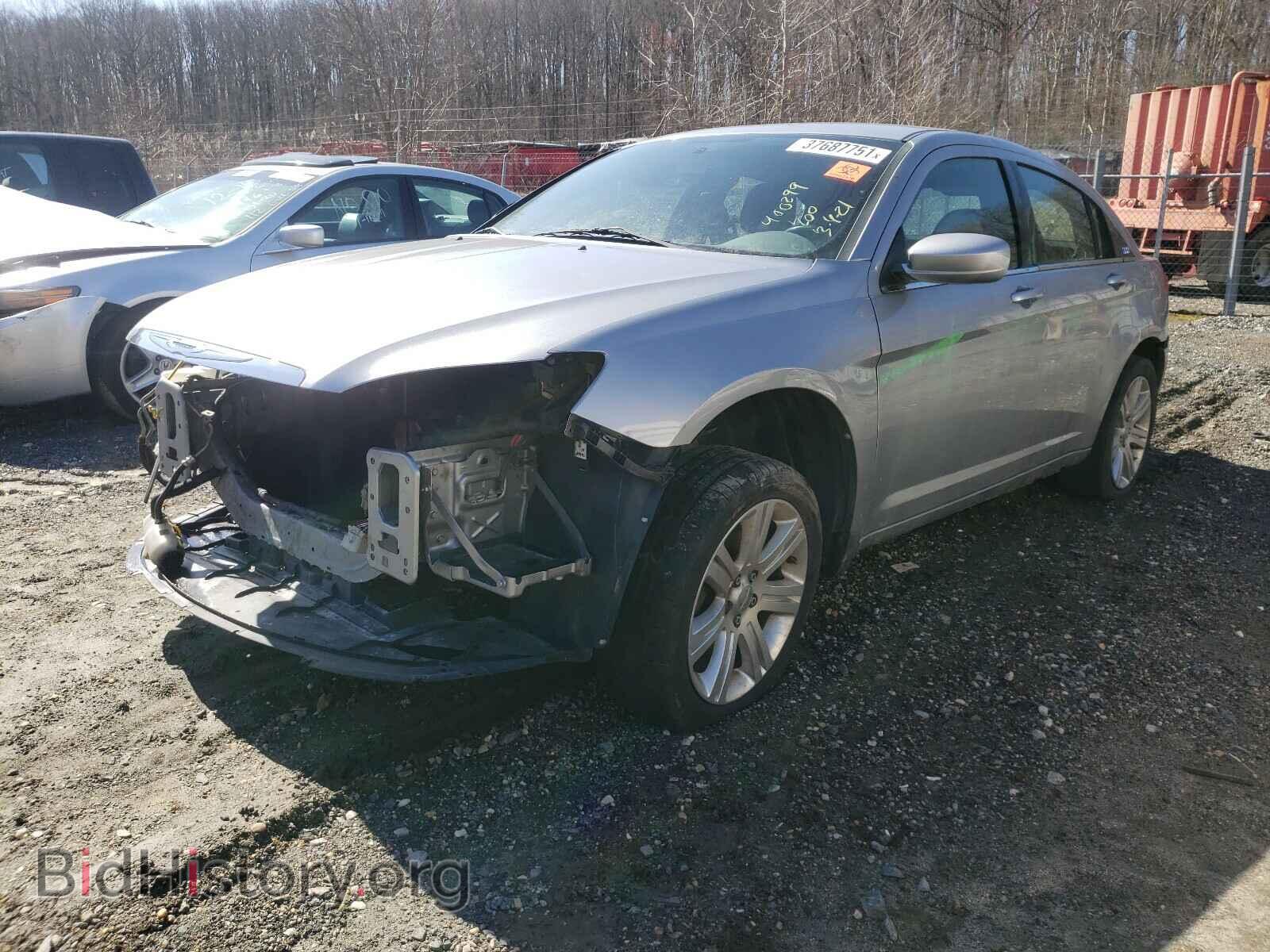 2013 CHRYSLER 200 - VIN: 1C3CCBBB5DN552993 - Фото 2