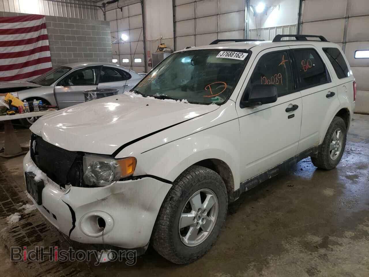 2011 FORD ESCAPE - VIN: 1FMCU0DG4BKC28921 - Фото 2