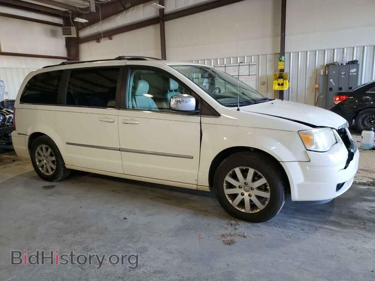 2010 CHRYSLER MINIVAN - VIN: 2A4RR8DX3AR456627 - Photo 4