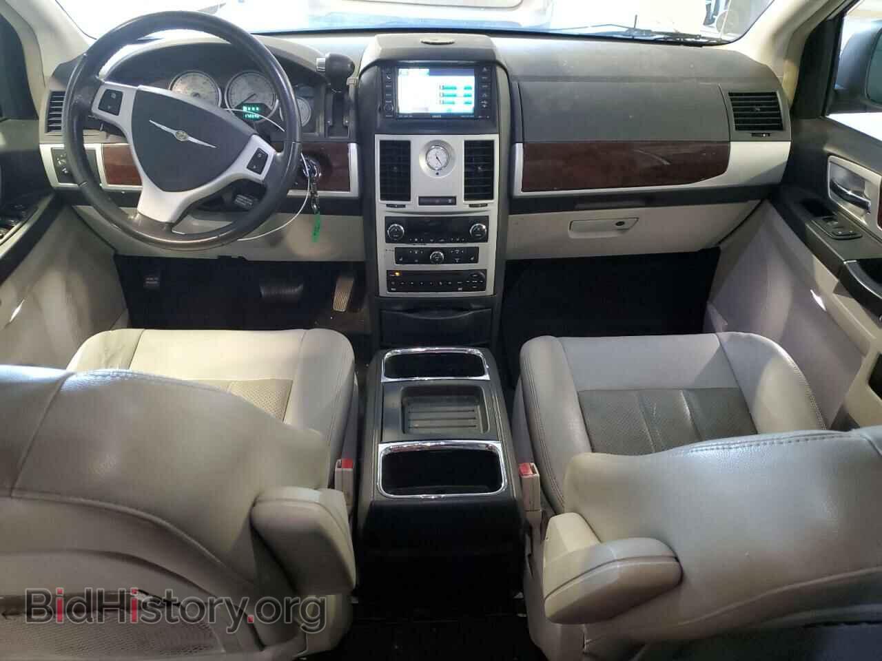 2010 CHRYSLER MINIVAN - VIN: 2A4RR8DX3AR456627 - Photo 8