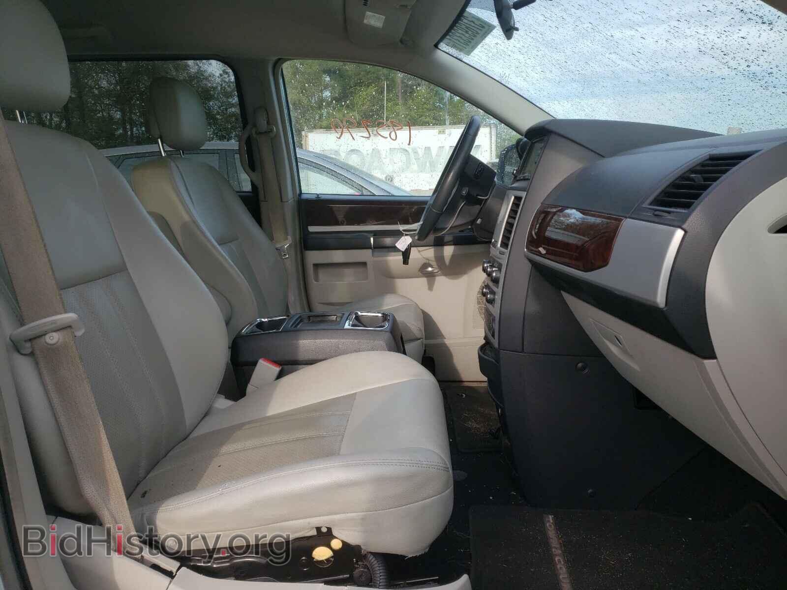 2010 CHRYSLER MINIVAN - VIN: 2A4RR8DX2AR321347 - Фото 5