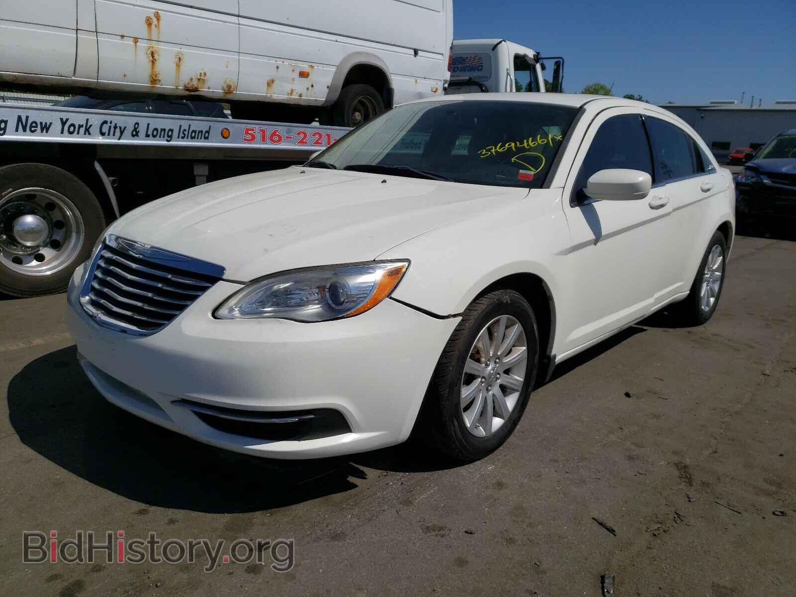 2011 CHRYSLER 200 - VIN: 1C3BC1FG3BN511609 - Фото 2