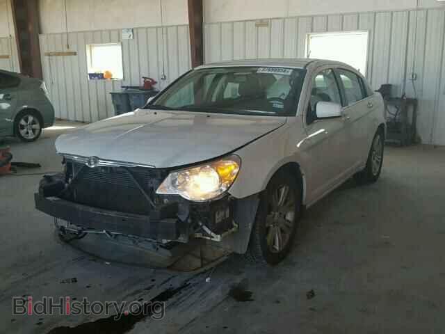 2010 CHRYSLER SEBRING - VIN: 1C3CC5FV2AN109590 - Фото 2