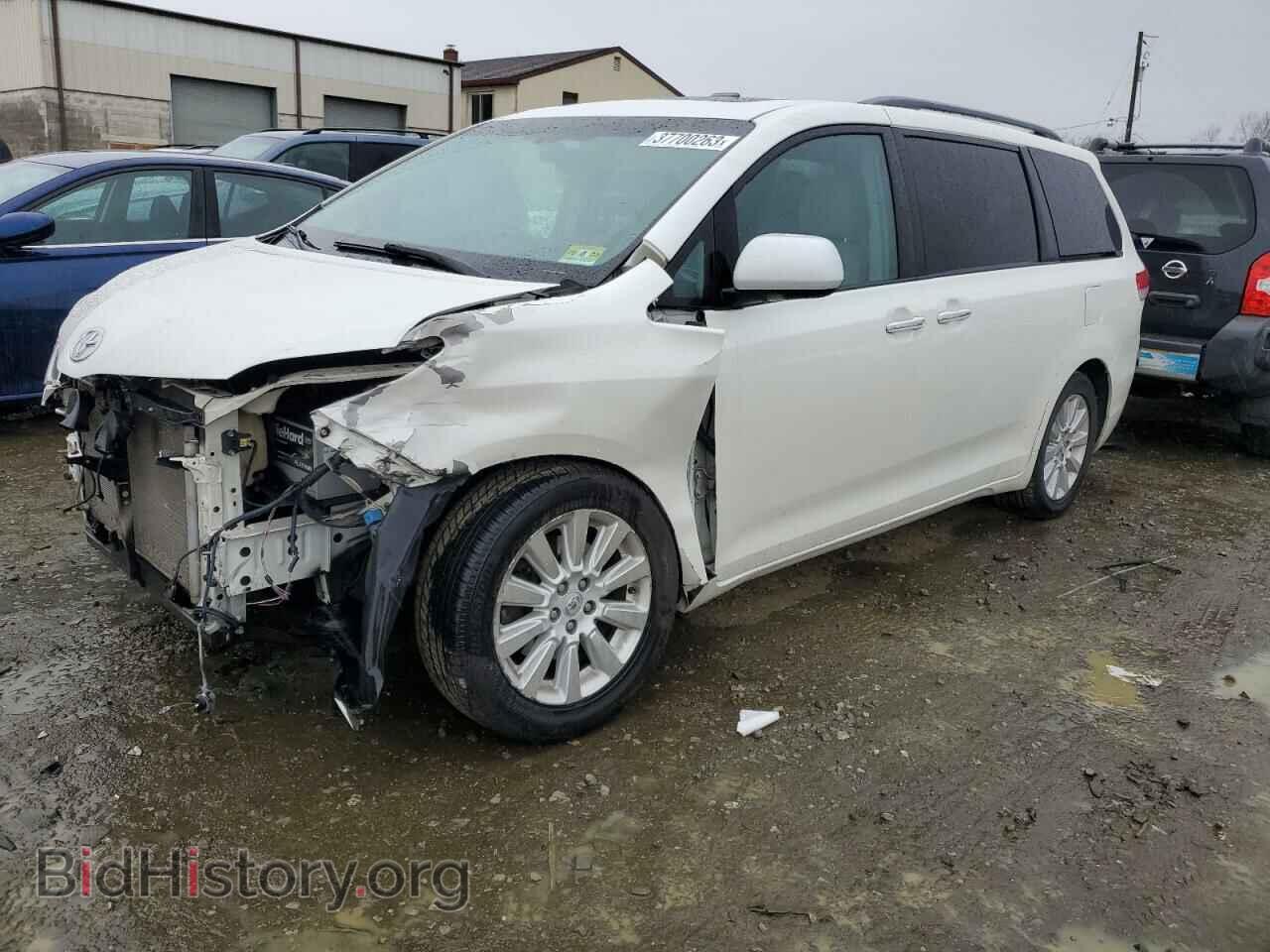 Photo 5TDDK3DC2CS043760 - TOYOTA SIENNA 2012