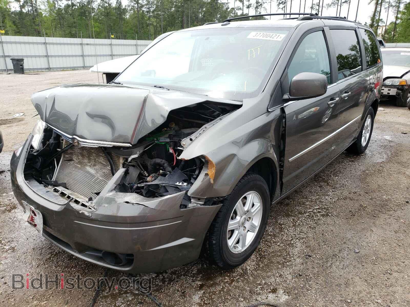 2010 CHRYSLER MINIVAN - VIN: 2A4RR8D13AR428533 - Фото 2