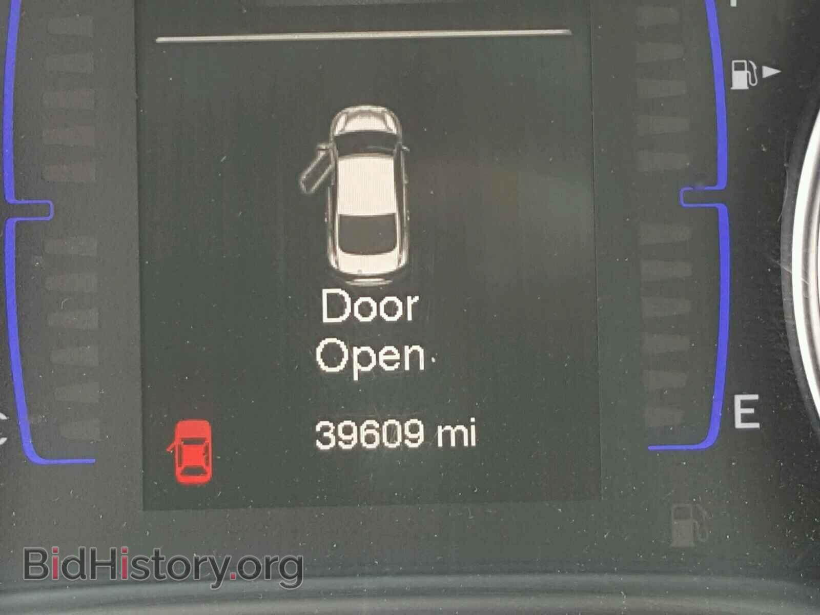 2016 CHRYSLER 200 - VIN: 1C3CCCAB2GN115285 - Фото 8