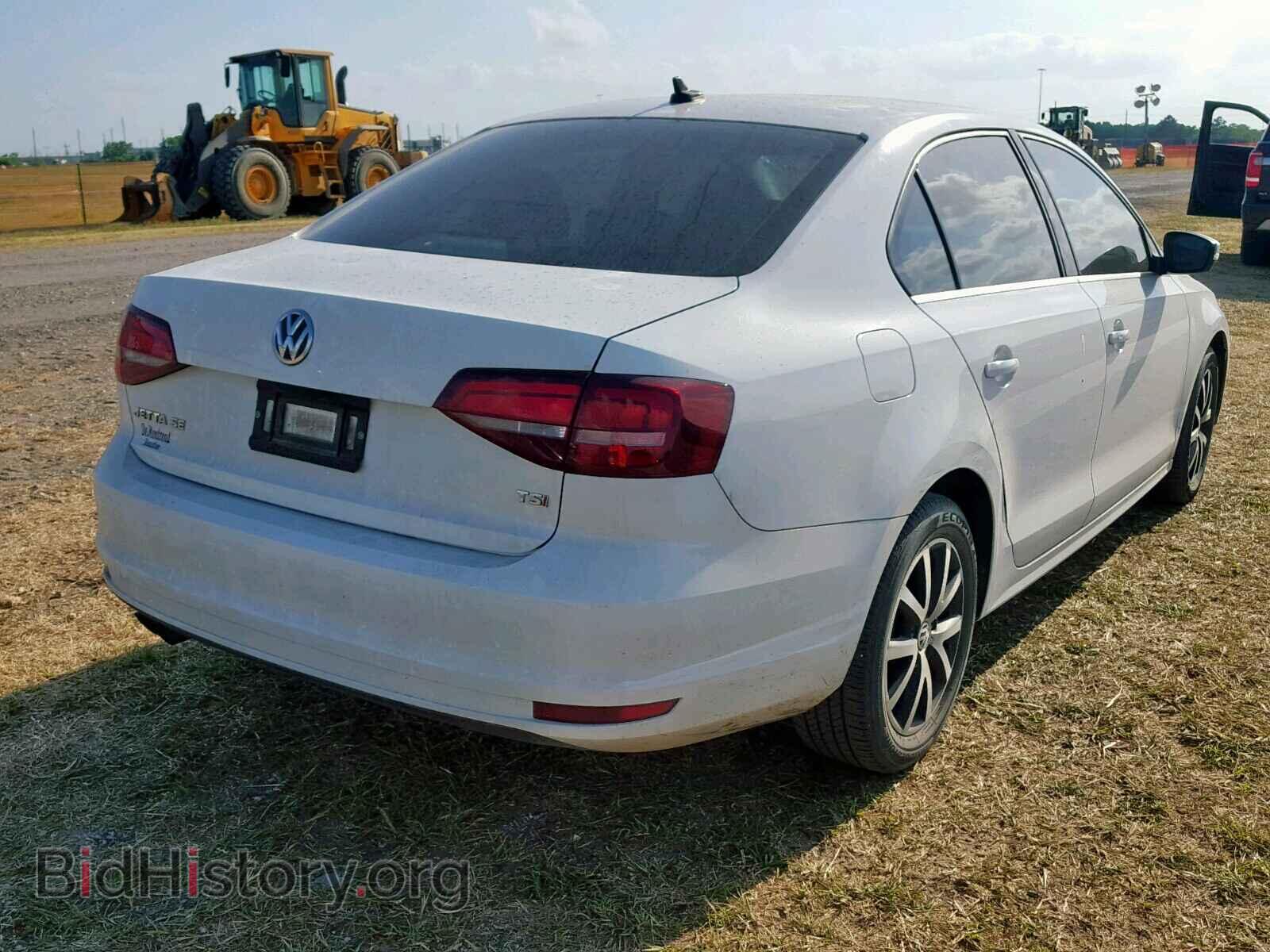 2017 VOLKSWAGEN JETTA - VIN: 3VWDB7AJ8HM349912 - Photo 4