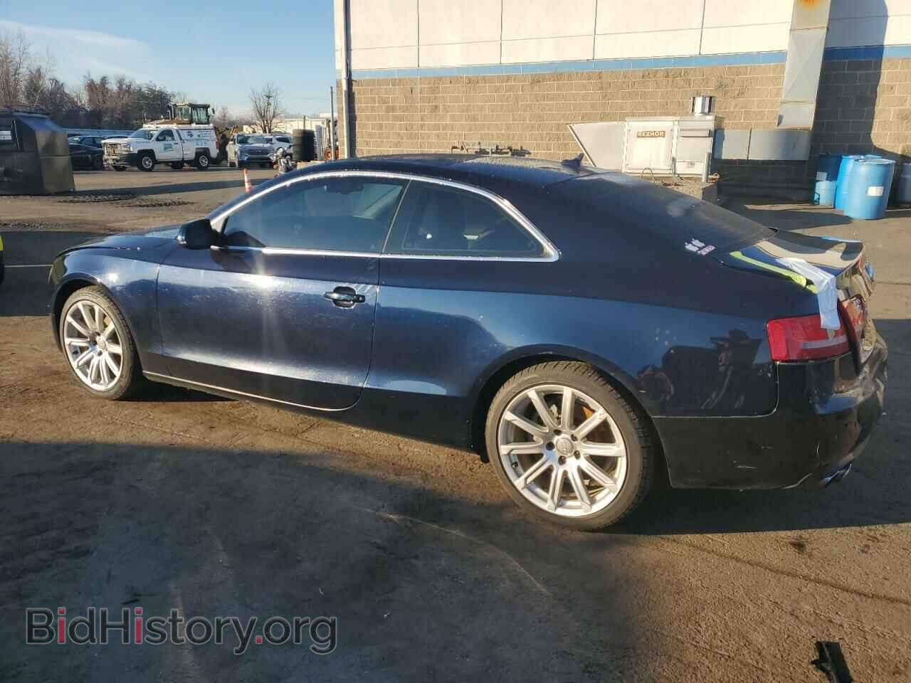 2011 AUDI A5 - VIN: WAULFAFR6BA035742 - Фото 2